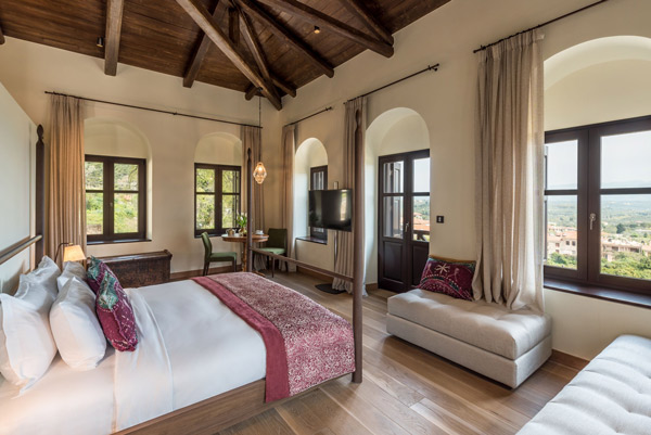 EXECUTIVE JUNIOR SUITE